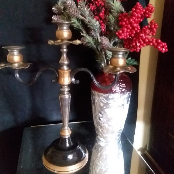 nutcrackers, candlesticks, vase - Picture 3 of 5